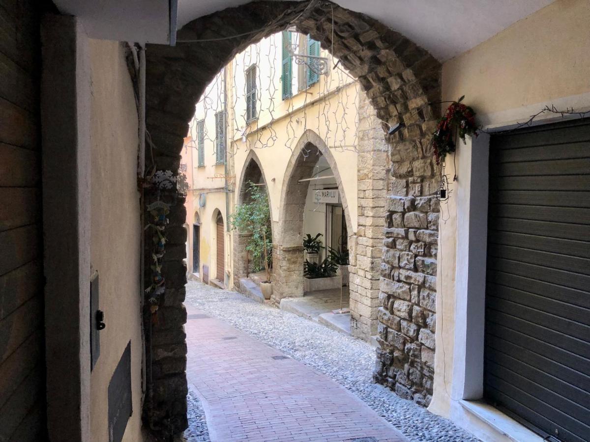 Appartamento Ai Piedi Della Pigna 圣雷默 外观 照片