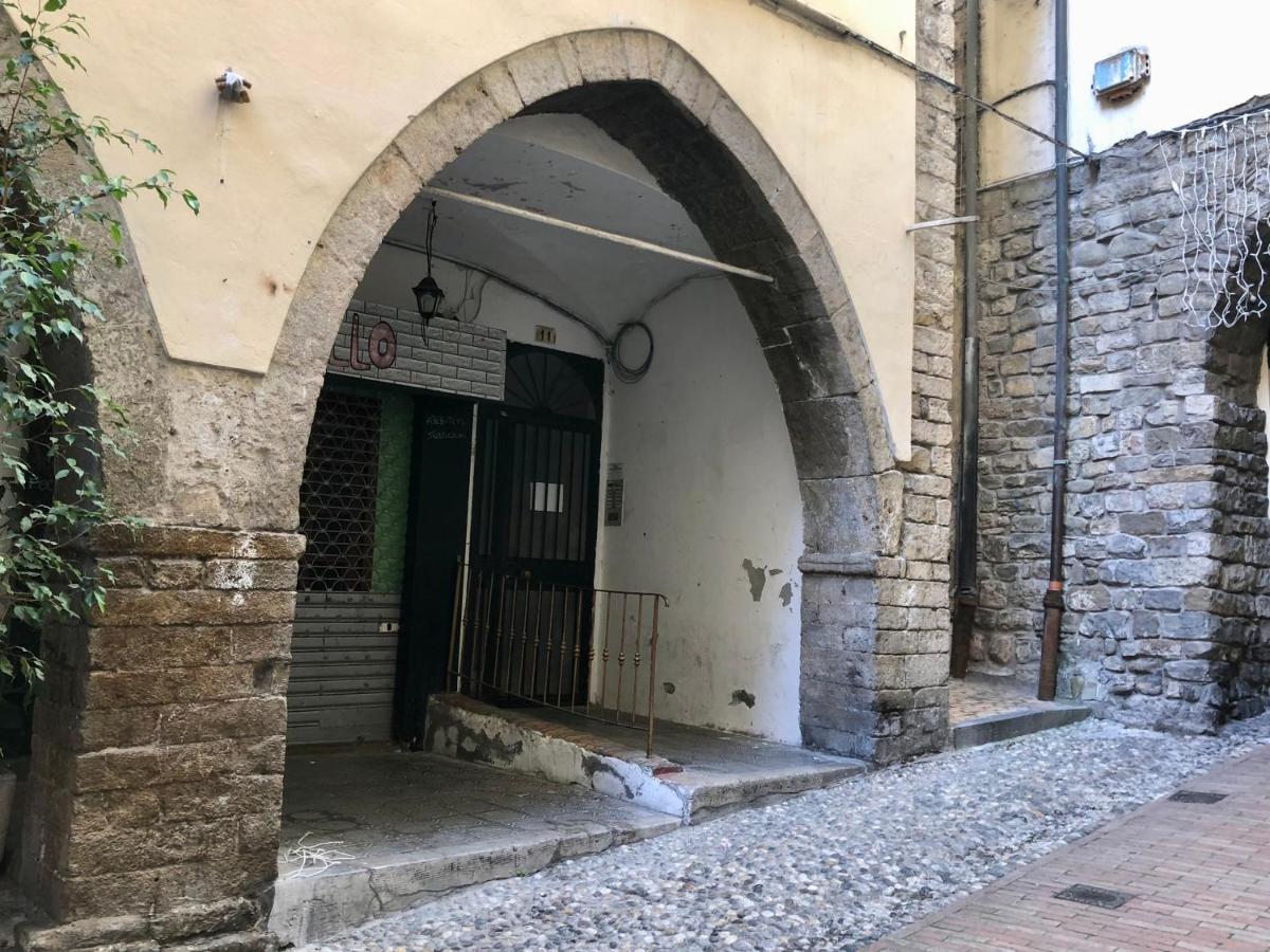 Appartamento Ai Piedi Della Pigna 圣雷默 外观 照片