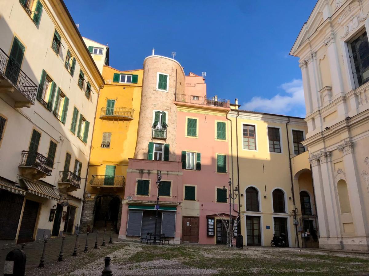 Appartamento Ai Piedi Della Pigna 圣雷默 外观 照片