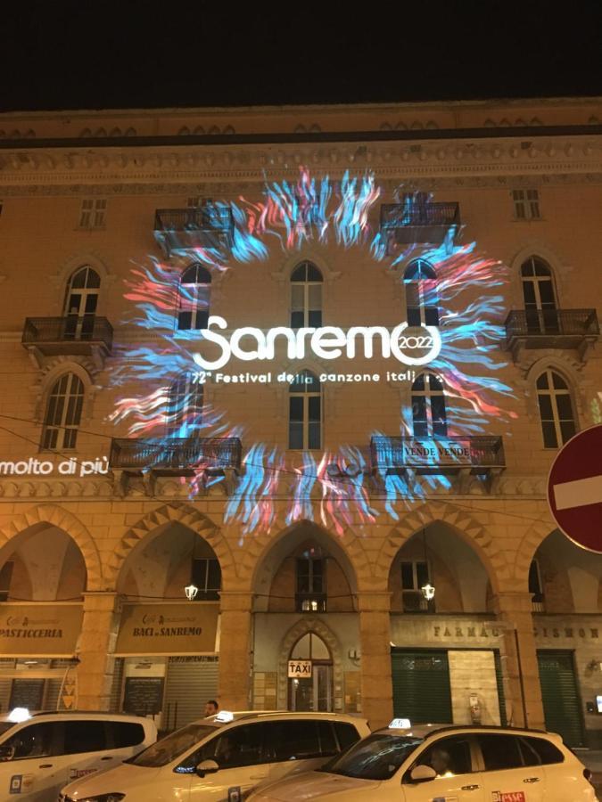 Appartamento Ai Piedi Della Pigna 圣雷默 外观 照片