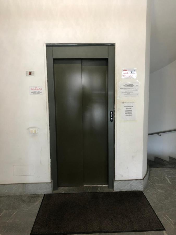 Appartamento Ai Piedi Della Pigna 圣雷默 外观 照片