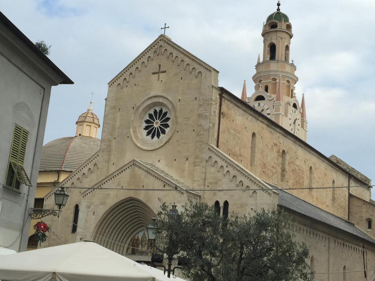 Appartamento Ai Piedi Della Pigna 圣雷默 外观 照片
